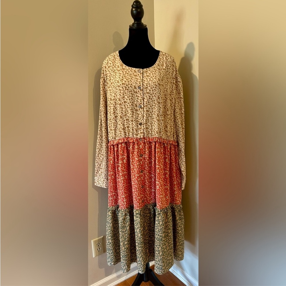 ChicSoul floral dress in EUC sz 3X with free vintage earrings